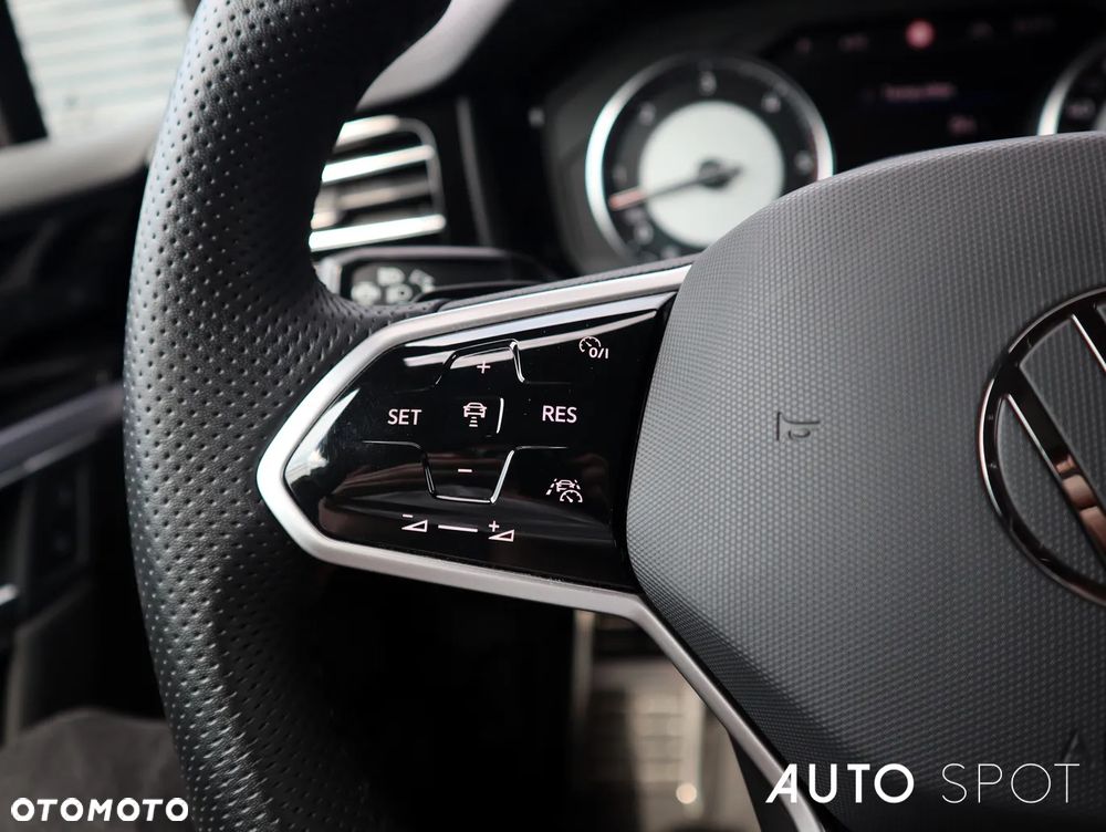 Volkswagen Touareg 3.0 V6 TDI 4Motion DPF Automatik R-Line - 17