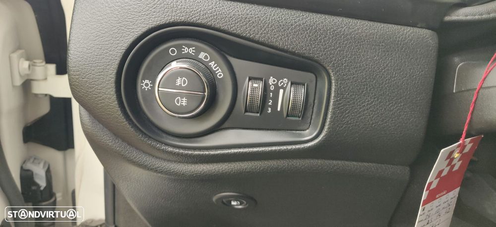 Jeep Renegade 1.3 TG Trailhawk - 28