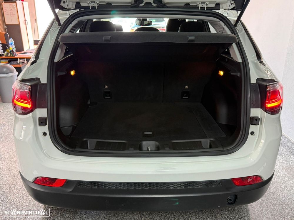 Jeep Compass 1.3 TG Limited - 9