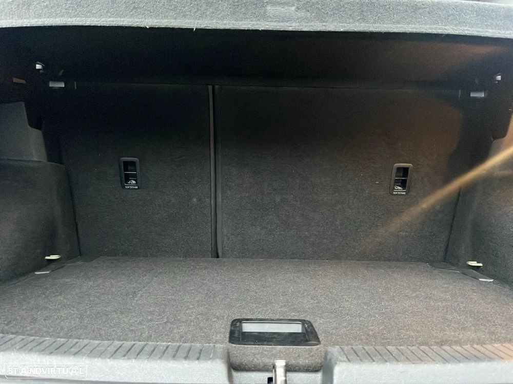 VW T-Cross 1.0 TSI BlackStyle DSG - 17