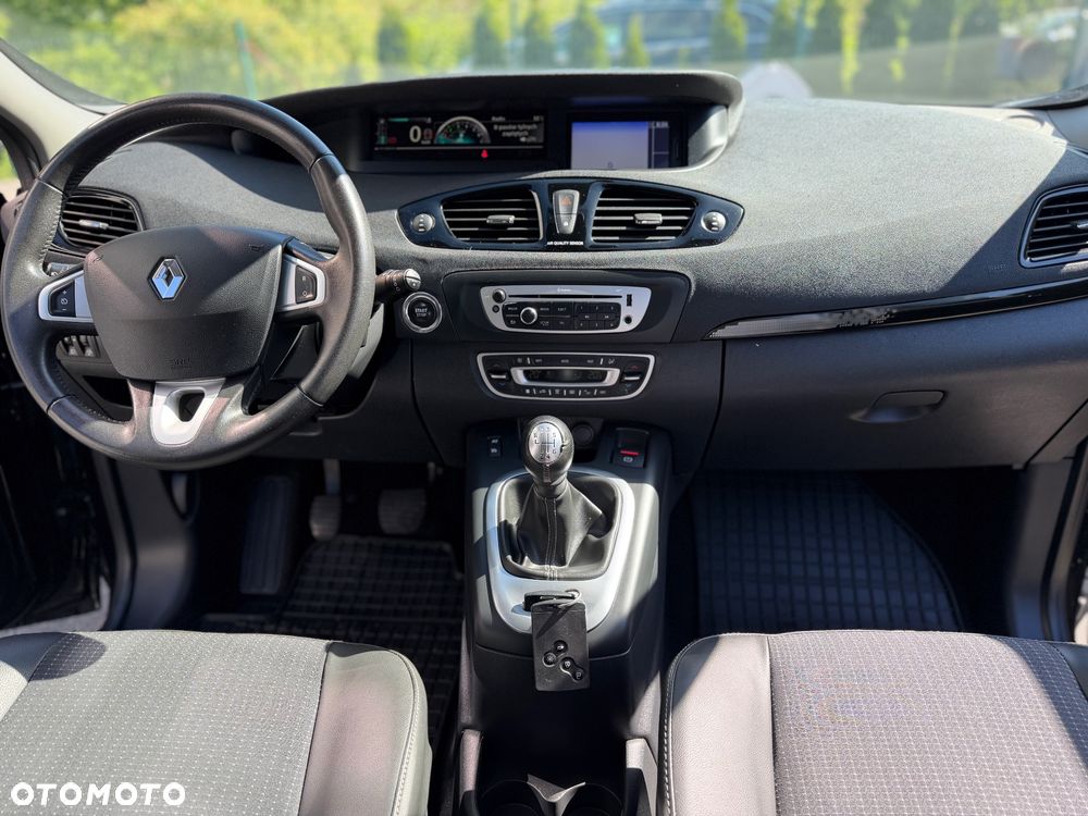Renault Grand Scenic - 16