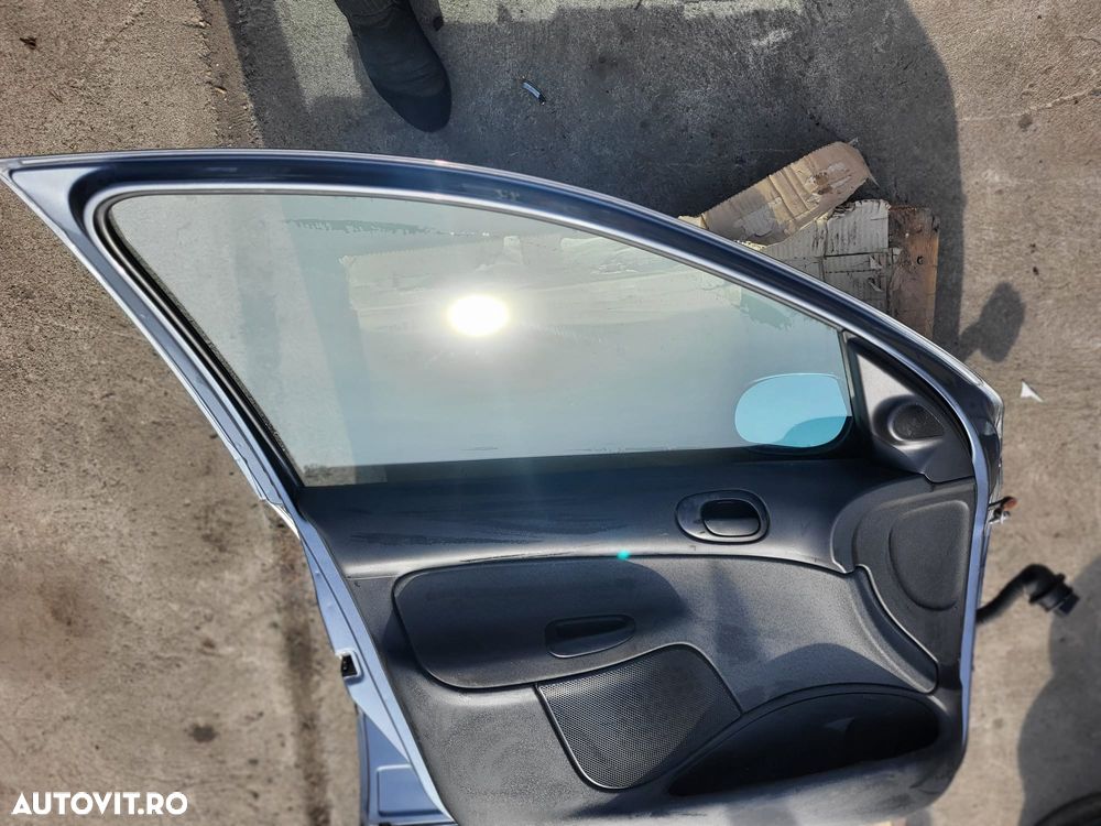 Vindem usa stanga fata Peugeot 206 Plus - 7