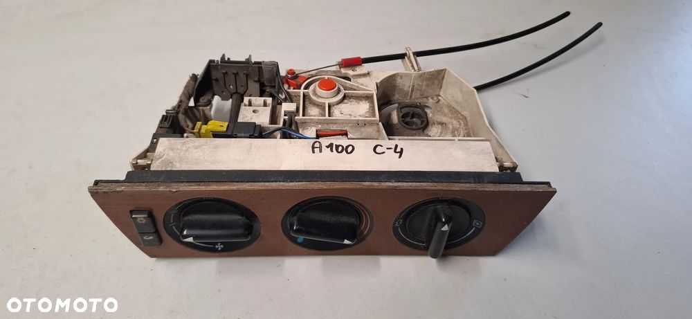 PANEL NAWIEWU AUDI 100 C4 1990 - 2