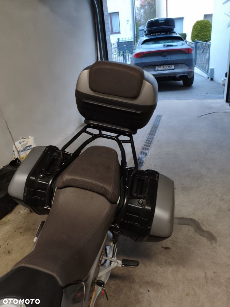 Moto Guzzi V100 Mandello - 10