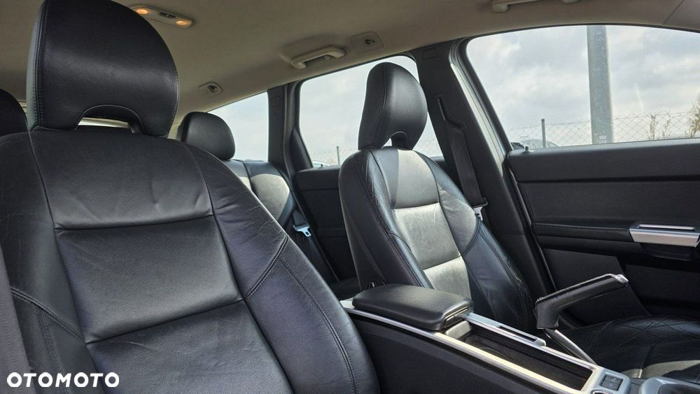 Volvo V50 - 16