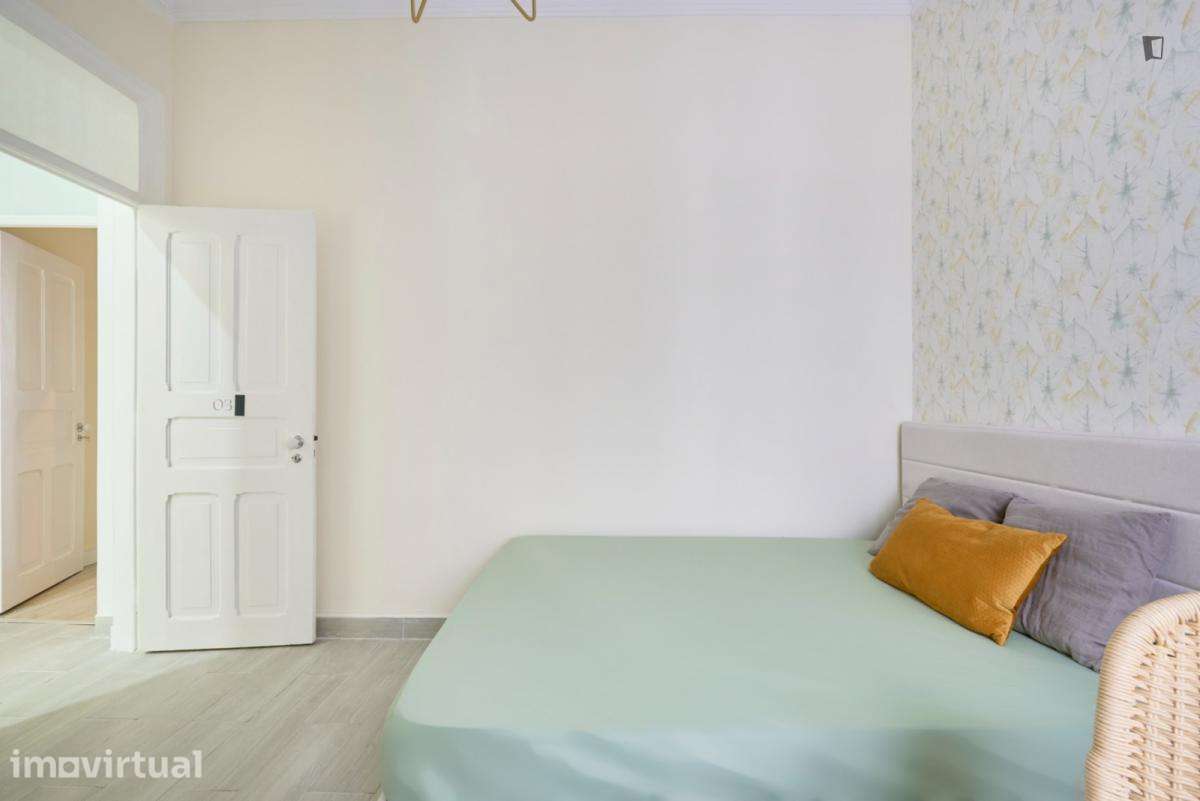 Quarto - localizado em Marquês de Pombal Lisbon - Grande imagem: 5/38