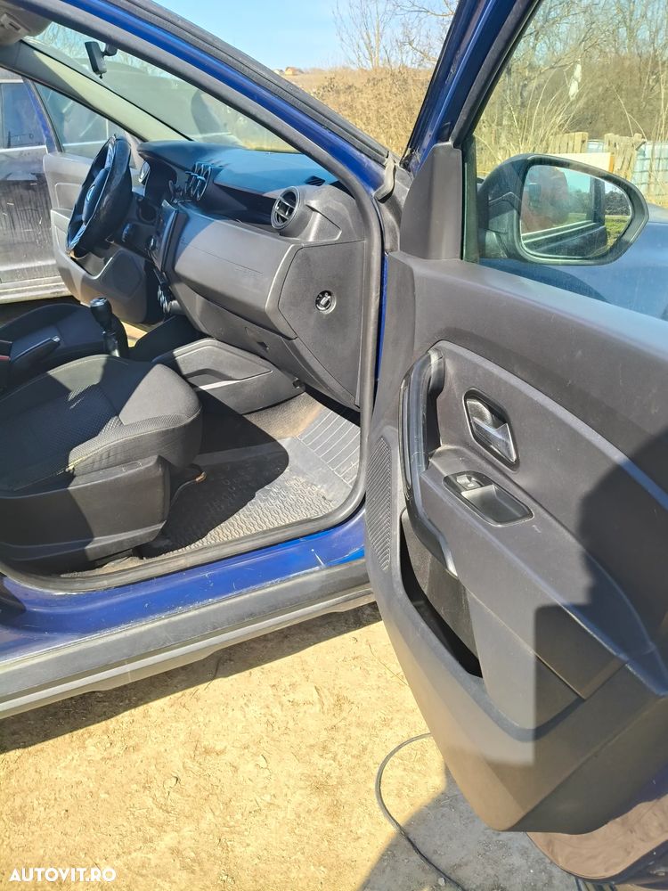 Dacia Duster 1.6 SCe 4WD Comfort - 12