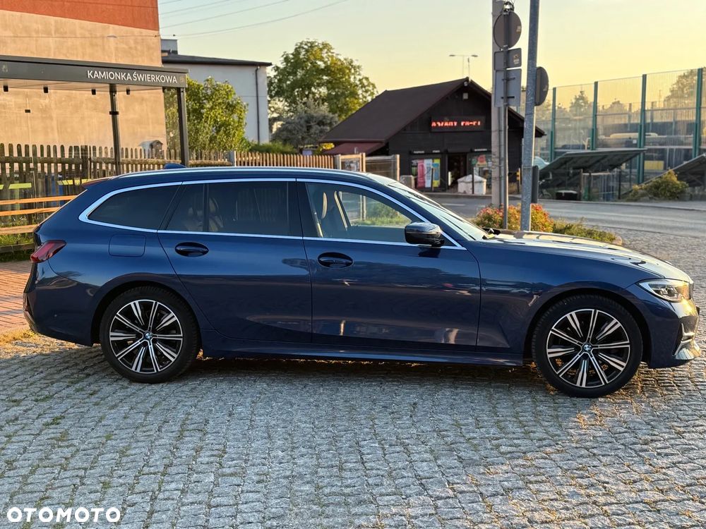 BMW Seria 3 320d Luxury Line sport - 9
