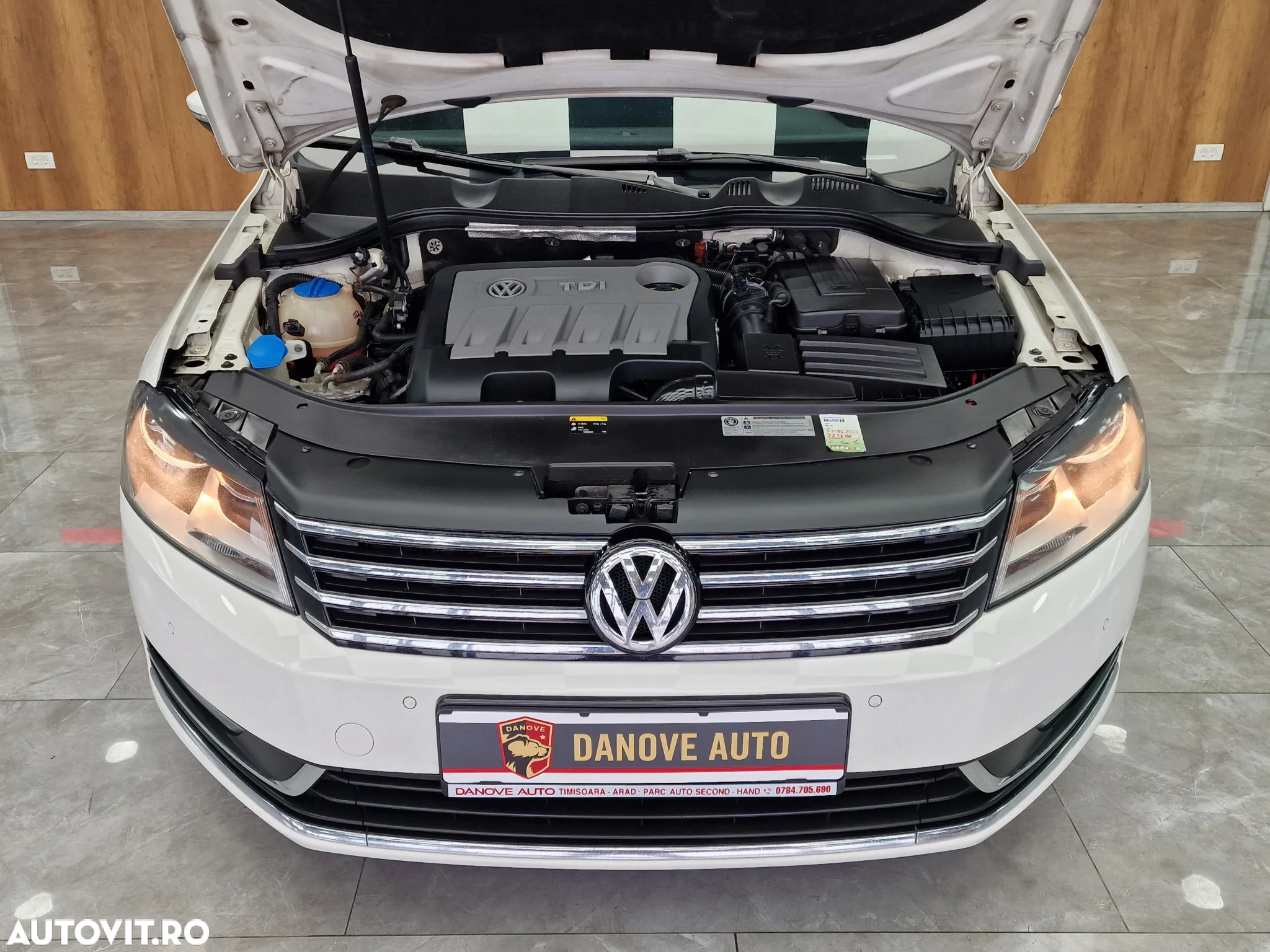 Volkswagen Passat Variant 2.0 TDI BlueMotion Technology DSG Comfortline - 26
