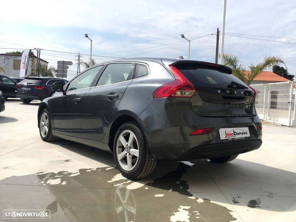 Volvo V40 1.6 D2 Momentum - 4