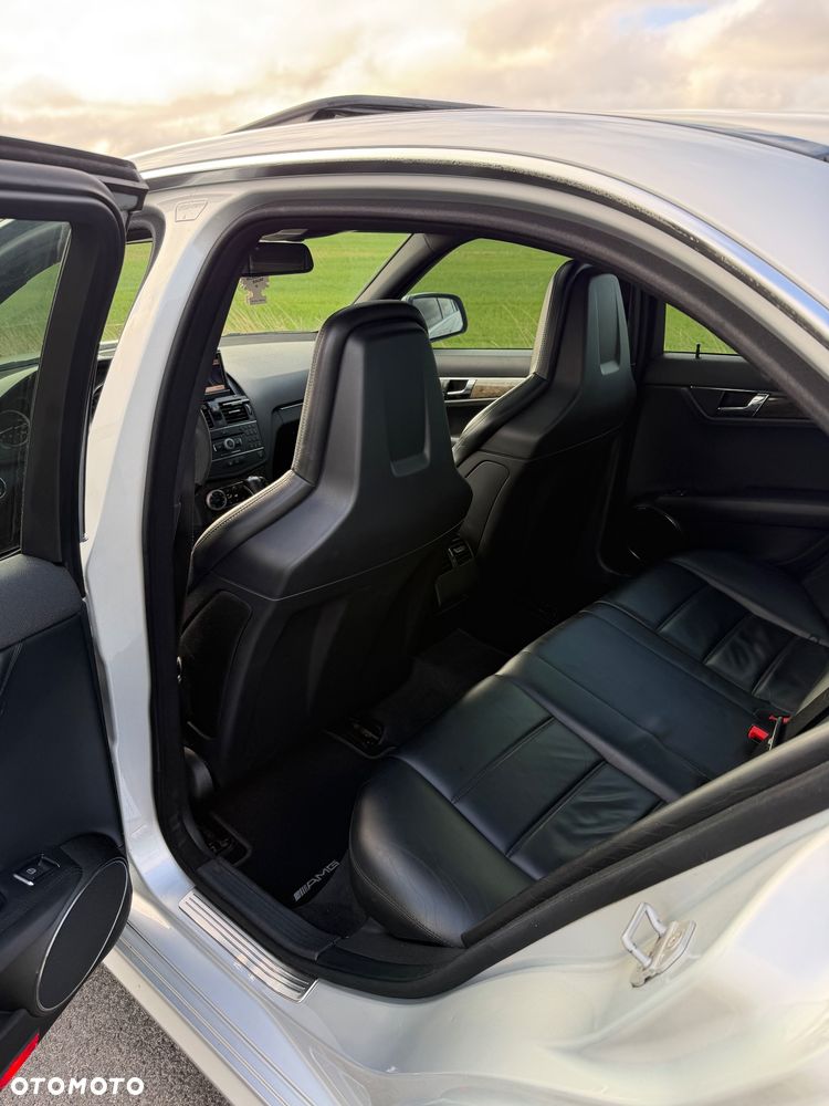 Mercedes-Benz Klasa C 63 AMG 7G-TRONIC - 11