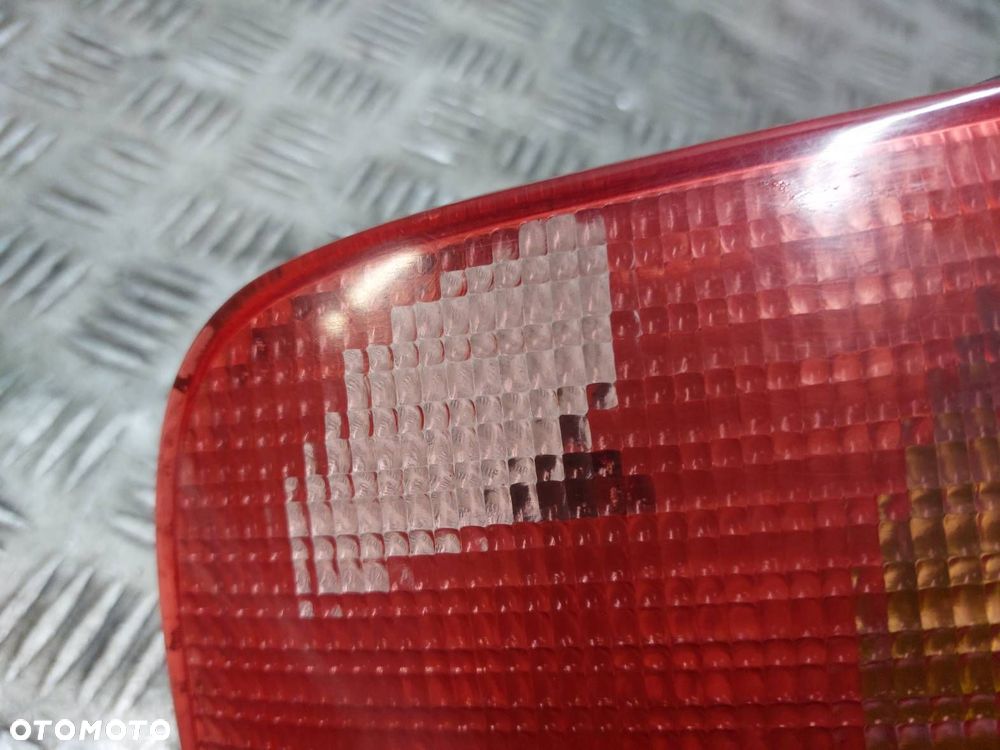LAMPA LEWY TYŁ AUDI 80 B4 SEDAN 8A0945095D - 5