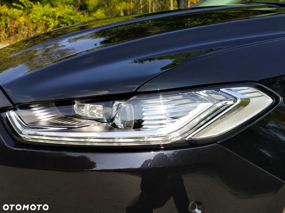 Ford Mondeo - 38