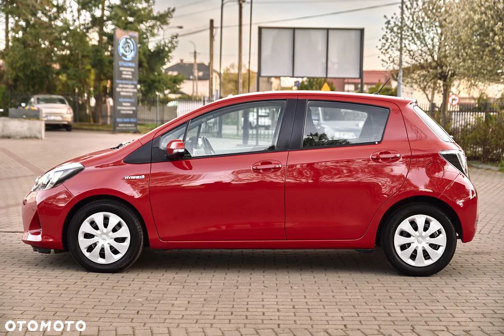 Toyota Yaris Hybrid 100 Premium EU6 - 7