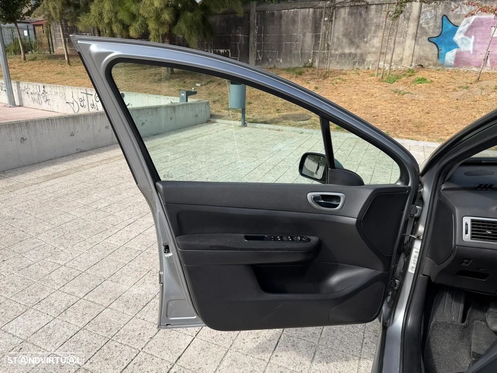 Peugeot 307 1.4 HDi Premium - 18