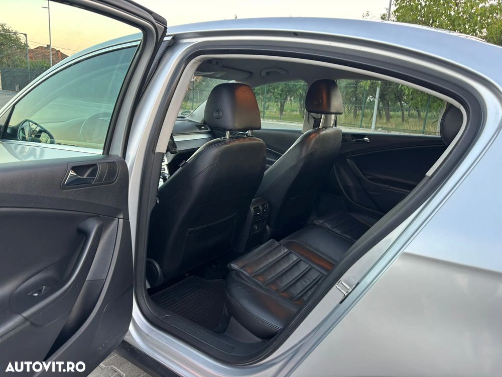 Volkswagen Passat Variant 2.0 TDI DSG Individual - 10