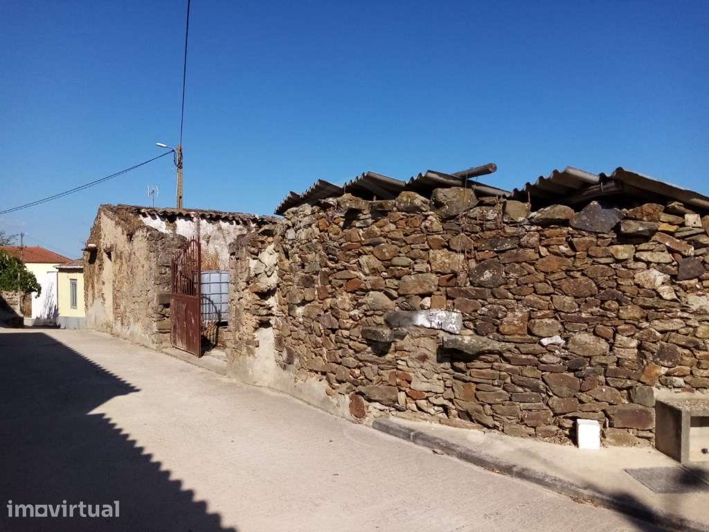 Duas Moradias Antigas com Terreno e Vista Serra, Alte, Loulé, Algarve - Grande imagem: 5/25