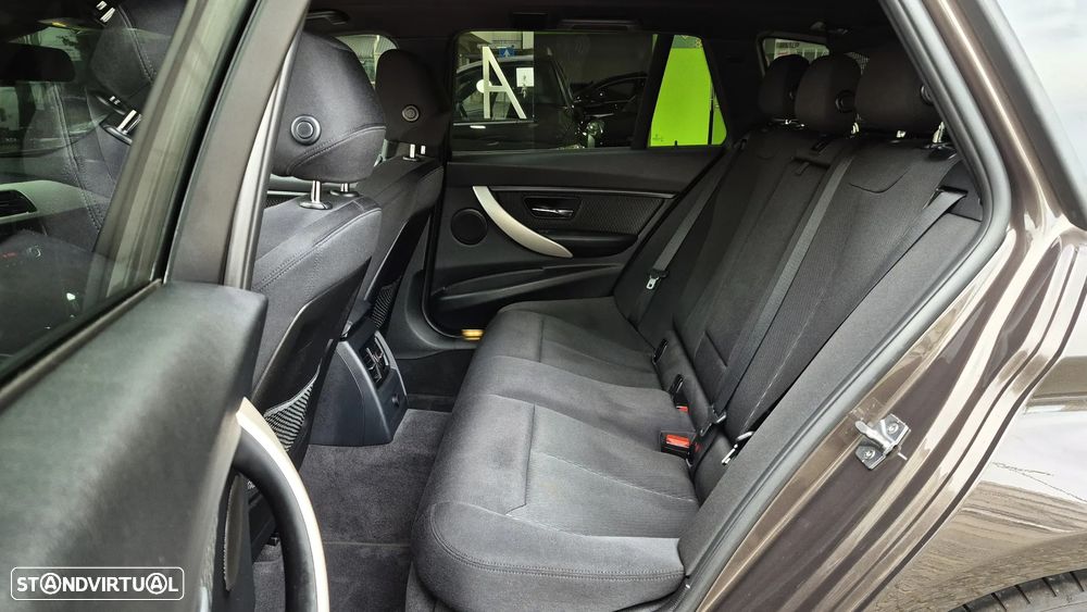 BMW 320 d Sport-Aut. Efficient Dynamics Edition - 20