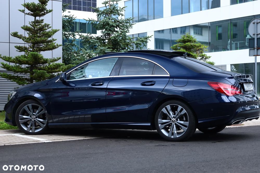 Mercedes-Benz CLA 180 7G-DCT Peak Edition - 4