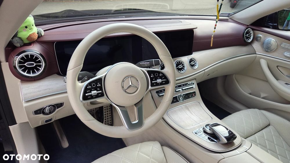 Mercedes-Benz Klasa E 350 Coupe 9G-TRONIC - 24