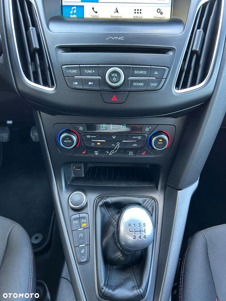 Ford Focus 1.5 EcoBoost STart-Stopp-System ST-Line - 19