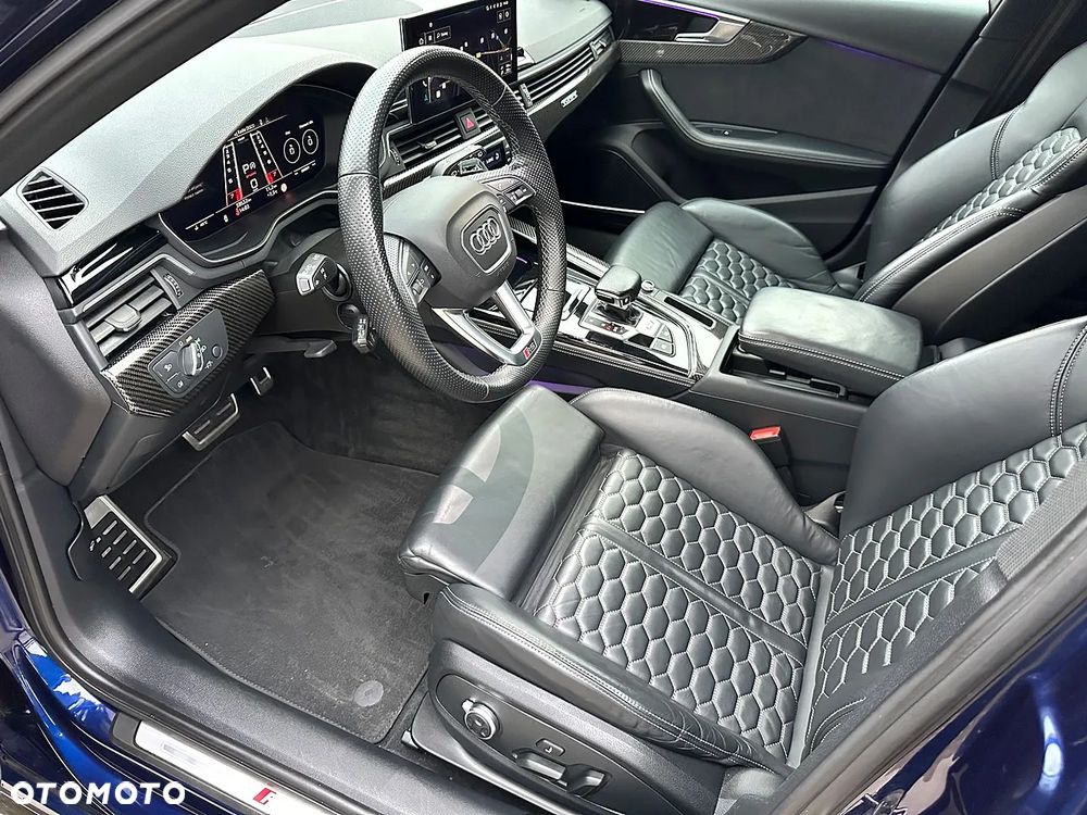 Audi RS4 Limousine - 7