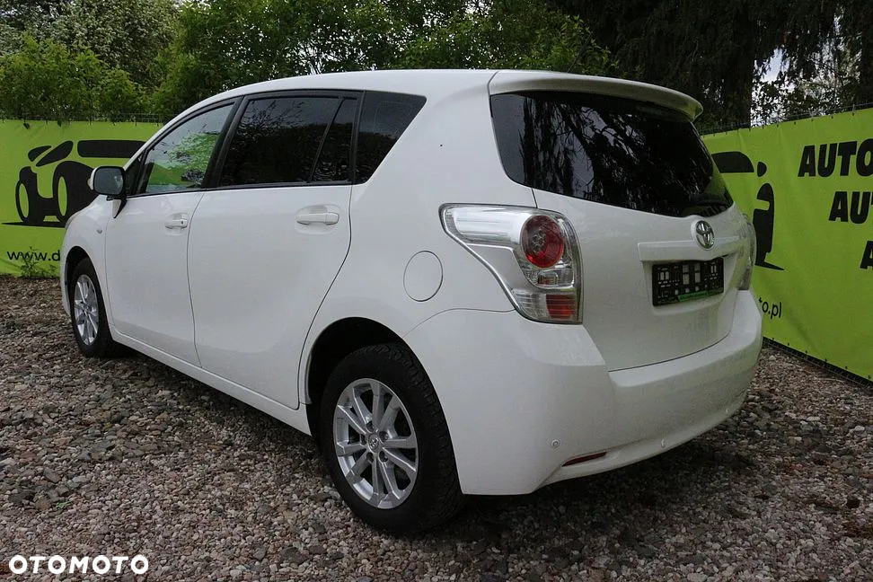 Toyota Verso 1.6 Premium - 5