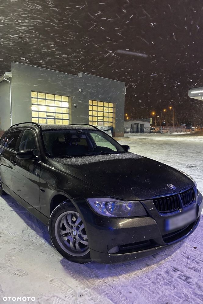 BMW Seria 3 320d DPF - 1