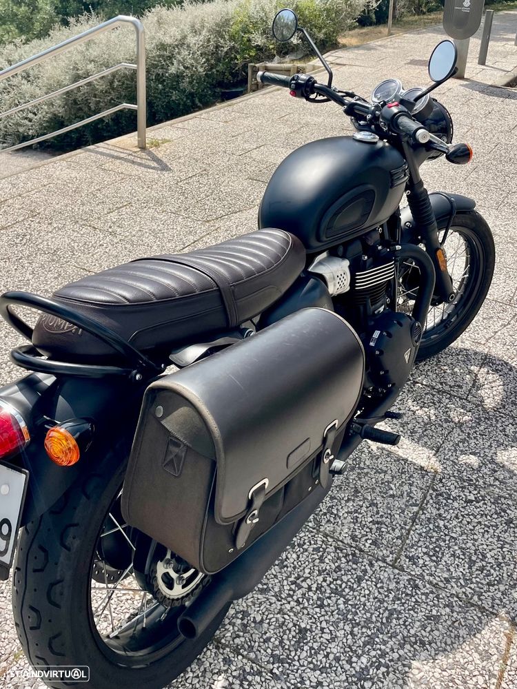 Triumph Bonneville T100 Black - 11