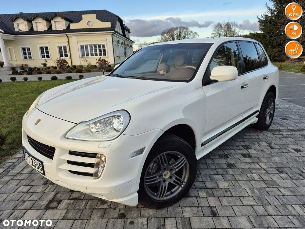 Porsche Cayenne - 1