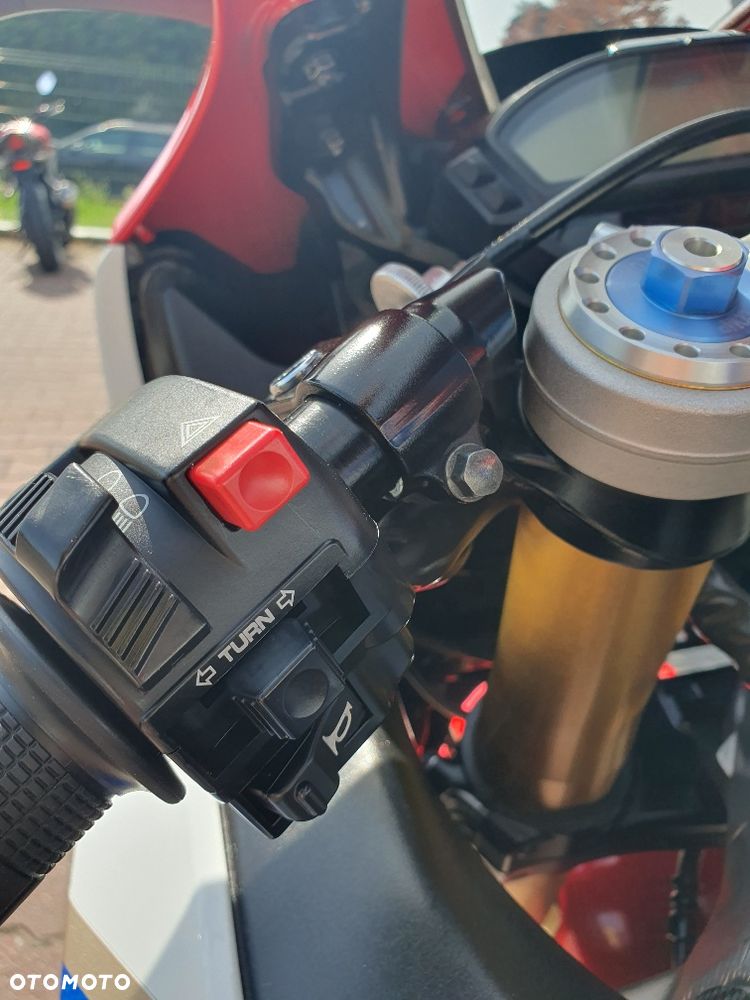 Honda CBR - 19