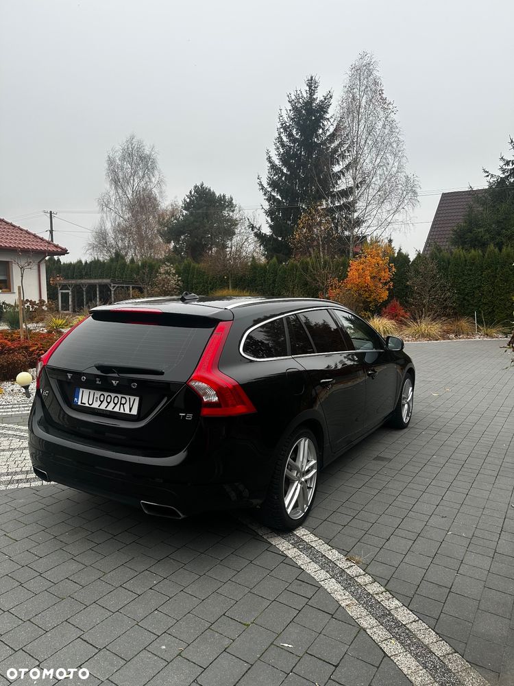 Volvo V60 T5 Drive-E Momentum - 8