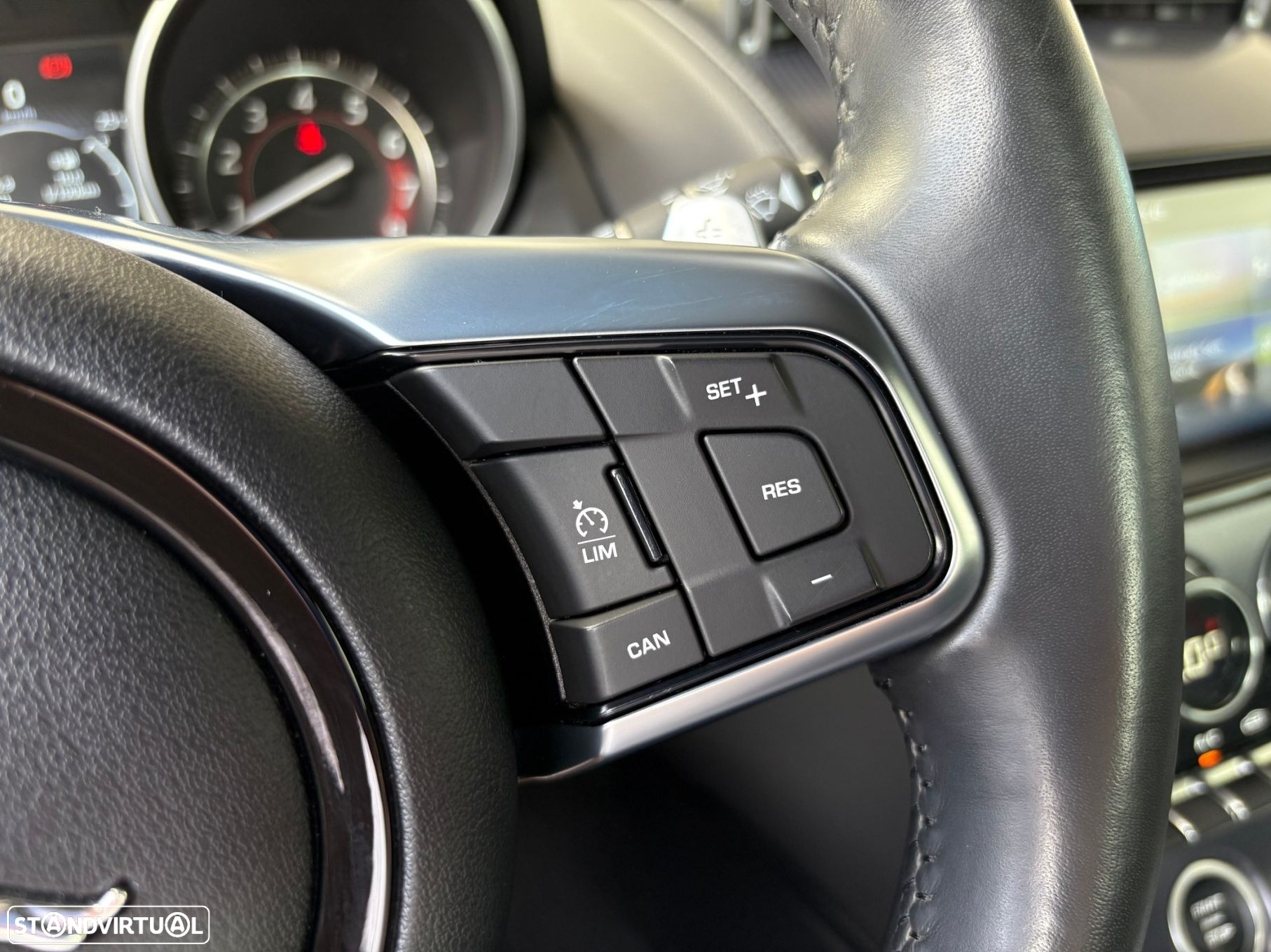 Jaguar F-Type 2.0 i4 R-Dynamic - 19