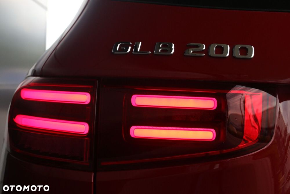 Mercedes-Benz GLB - 15