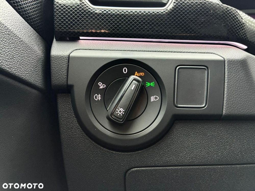 Volkswagen T-Cross - 22