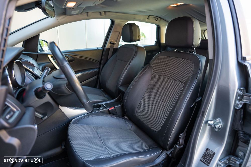 Opel Astra Sports Tourer - 8