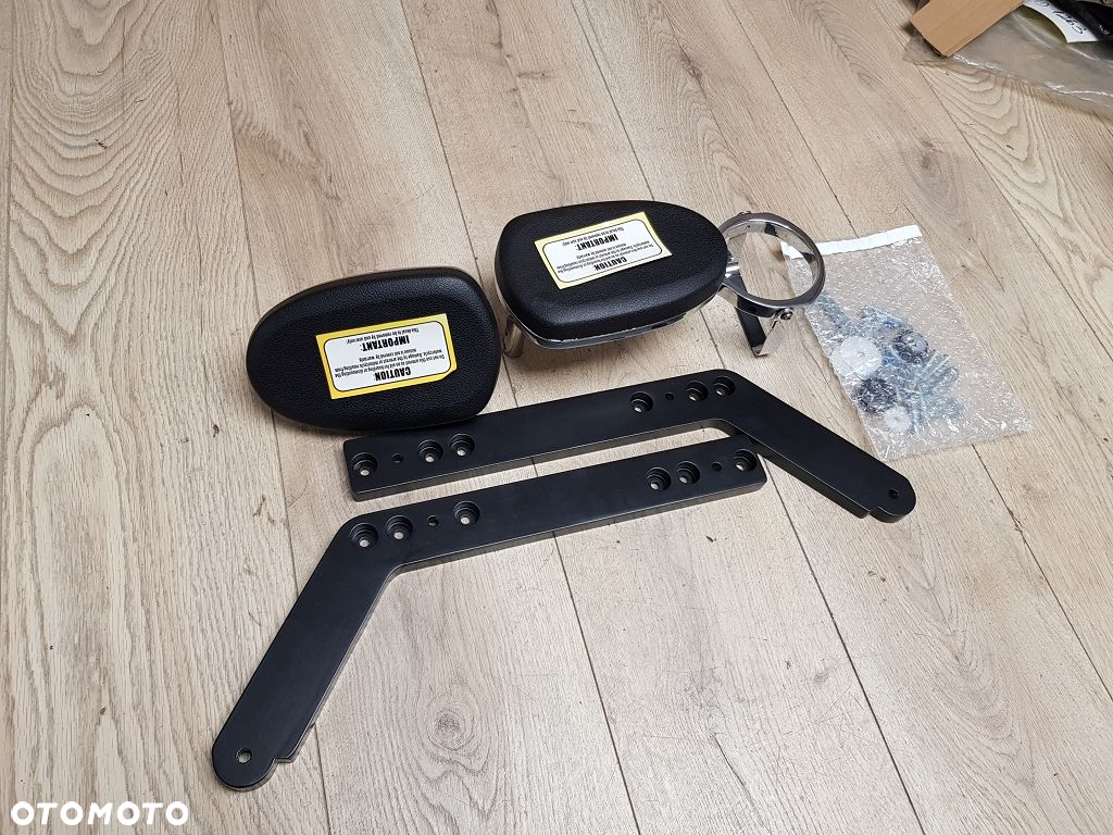 Podłokietniki pasażera Kuryakyn 8959 Harley Davidson Tri Glide - 3