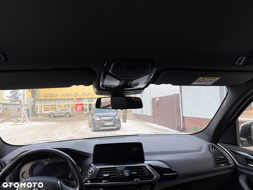 BMW X3 xDrive25d - 26