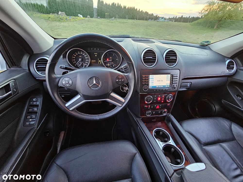 Mercedes-Benz GL 320 CDI - 23