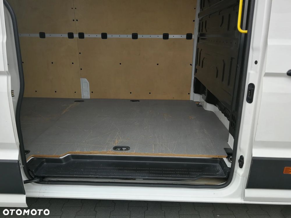 Volkswagen Crafter - 12