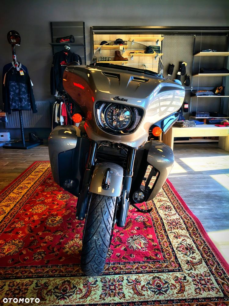 Indian Roadmaster - 7