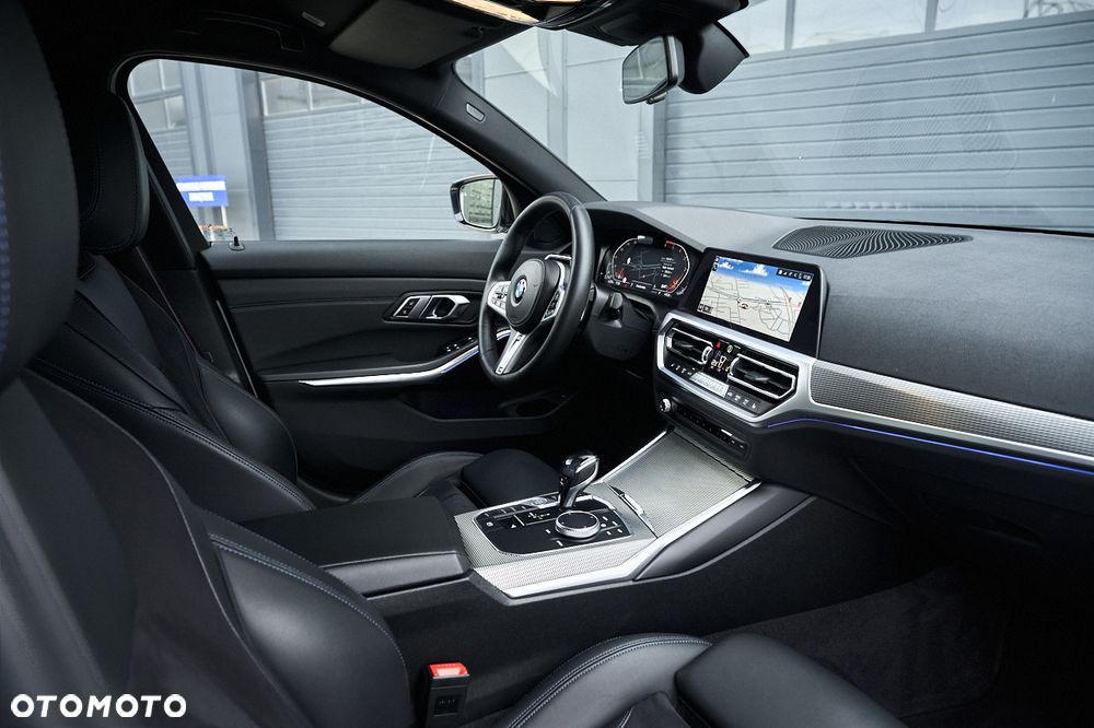 BMW Seria 3 320d xDrive M Sport - 28