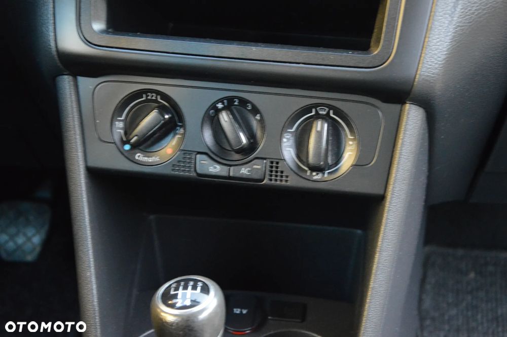 Volkswagen Polo - 19