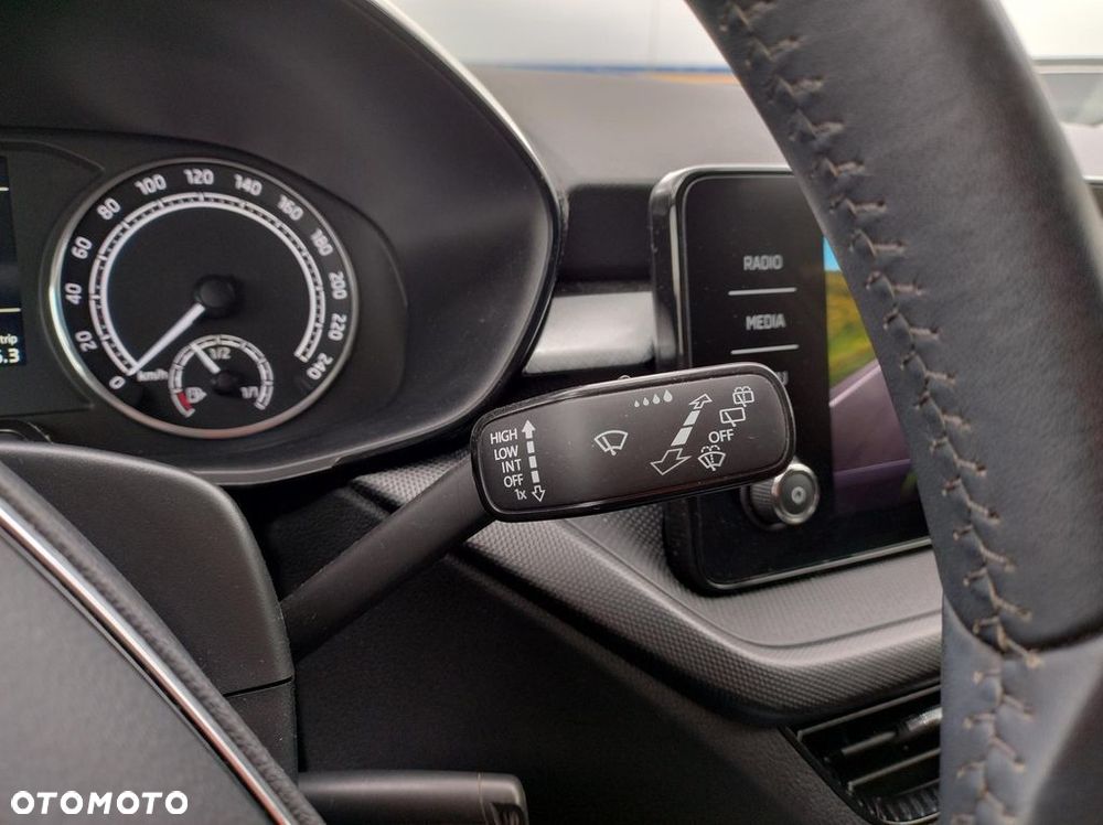 Skoda Fabia 1.0 TSI Ambition - 25