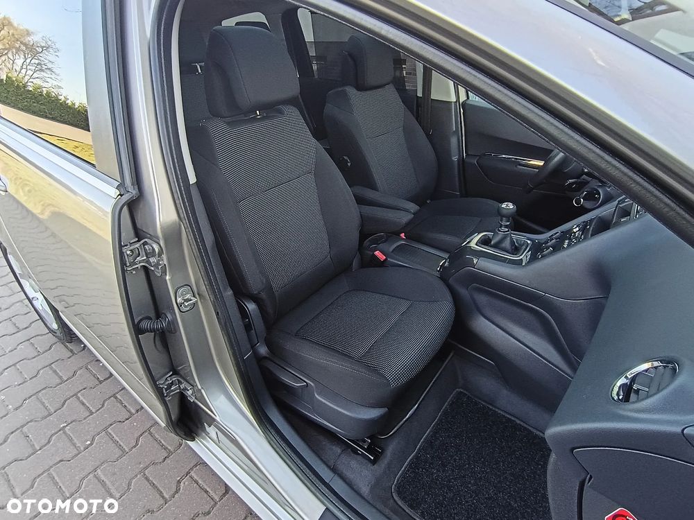 Peugeot 5008 1.6 HDi Premium - 17