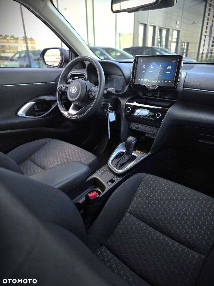 Toyota Yaris Cross - 25
