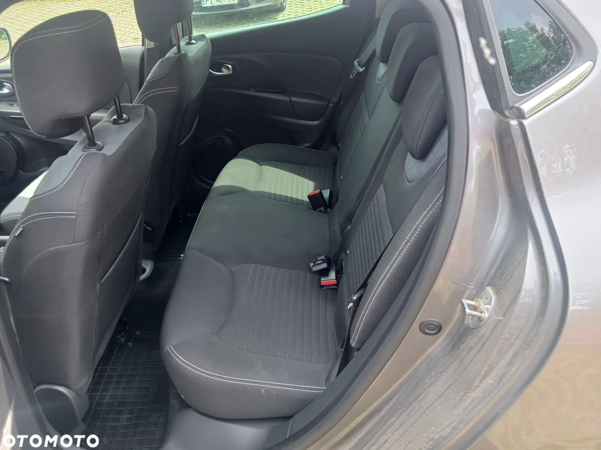 Renault Clio - 22
