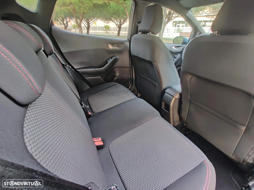 Ford Fiesta 1.0 EcoBoost MHEV ST-Line X - 18