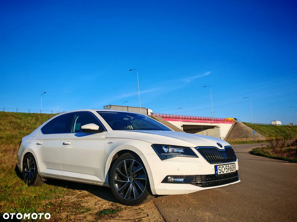 Skoda Superb 2.0 TDI L&K DSG - 2