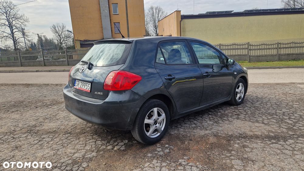 Toyota Auris 1.6 VVT-i Luna - 4